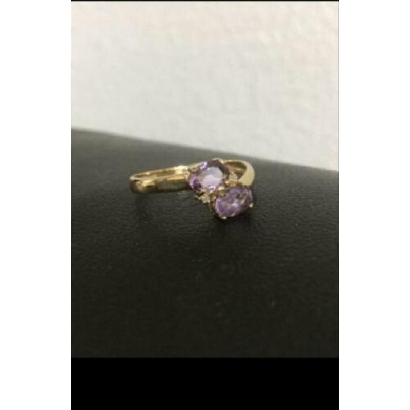 Mooie NIEUWE 9 krt gouden ring met 2 facet geslepen amethist