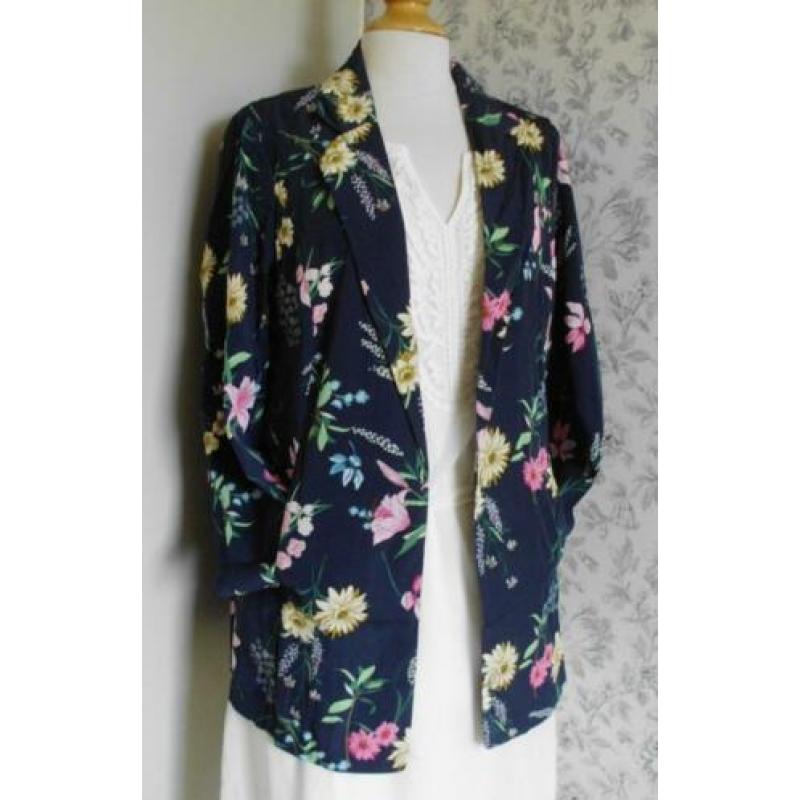 Nieuwe zomerblazer maat M