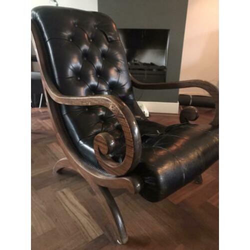 Gecapitonneerde Chesterfield stoel fauteuil vintage