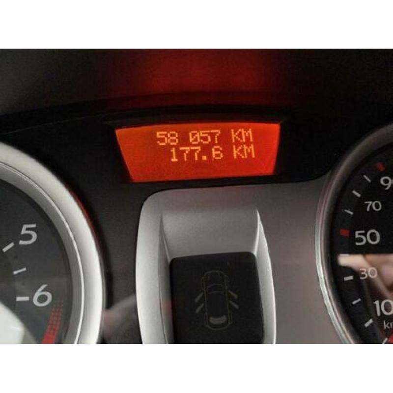 Renault Clio 1.2 TCE 101pk Special Rip Curl 58.057 km N.A.P