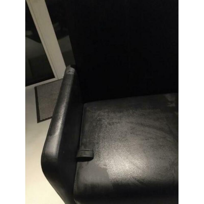 Luxe zwarte leren eetkamerstoelen op wieltjes