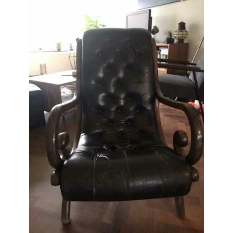 Gecapitonneerde Chesterfield stoel fauteuil vintage