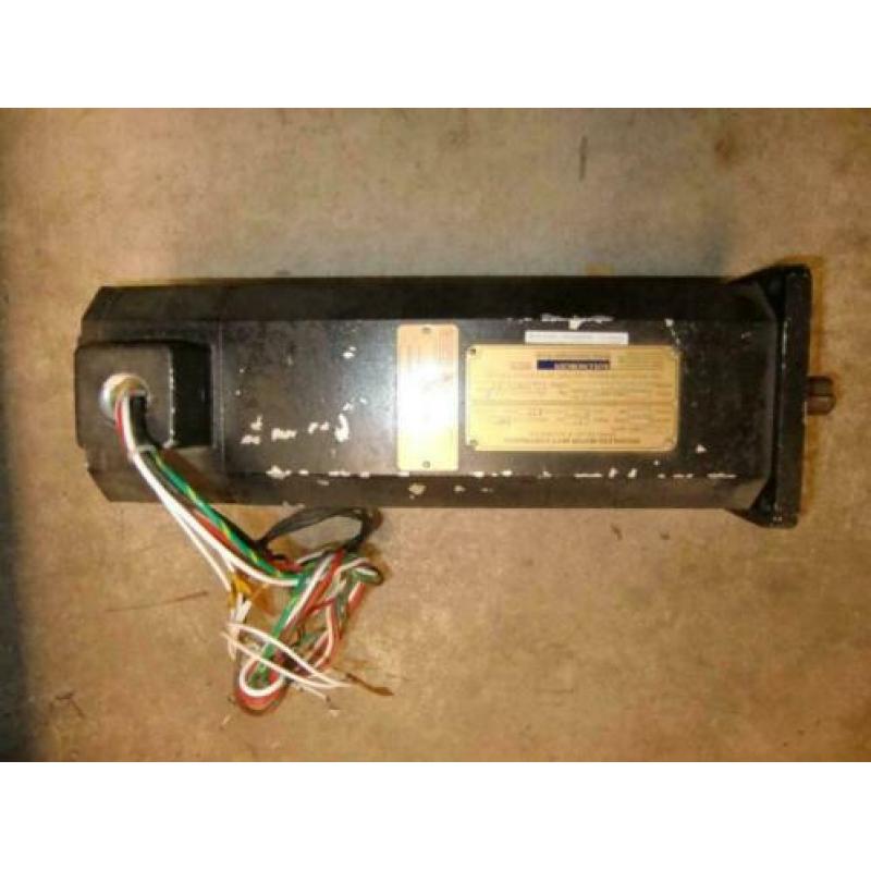 (1x)KOLLMORGEN servomotor