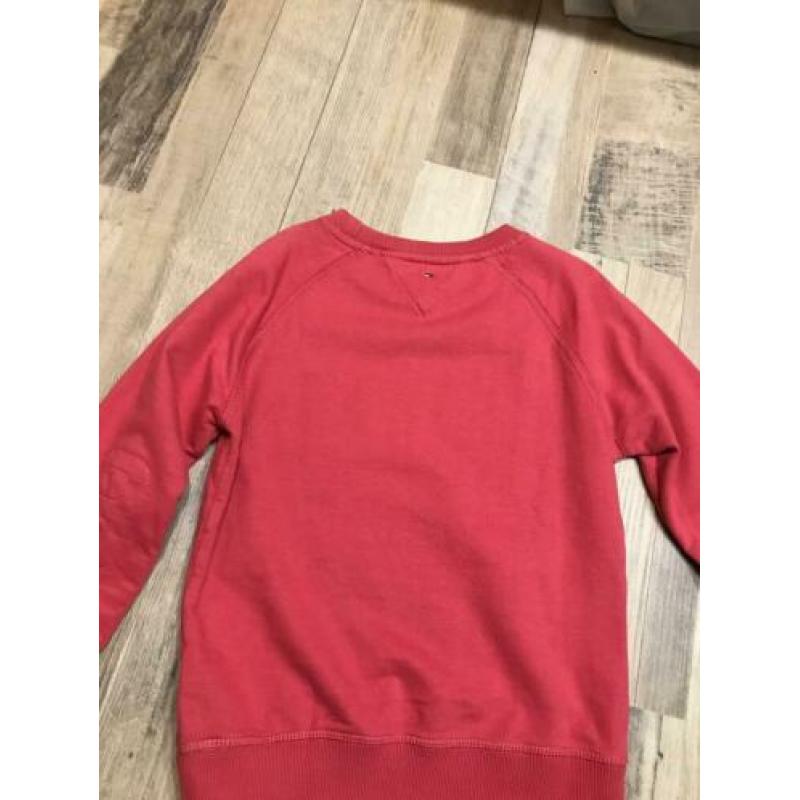 Tommy Hilfiger sweater 128