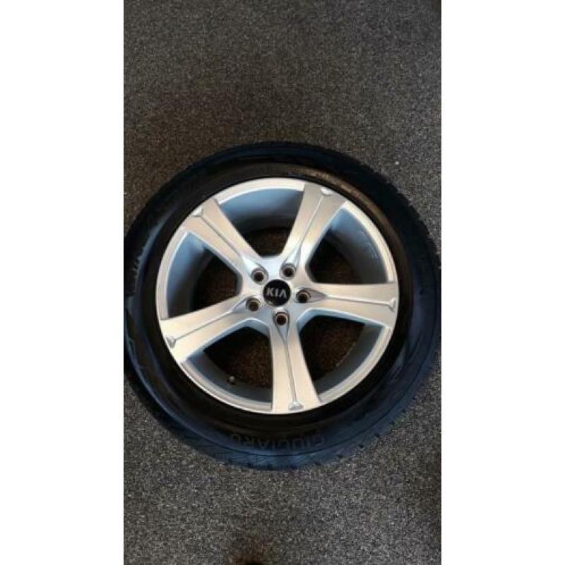 18 Inch Kia Sportage velgen met winterbanden!
