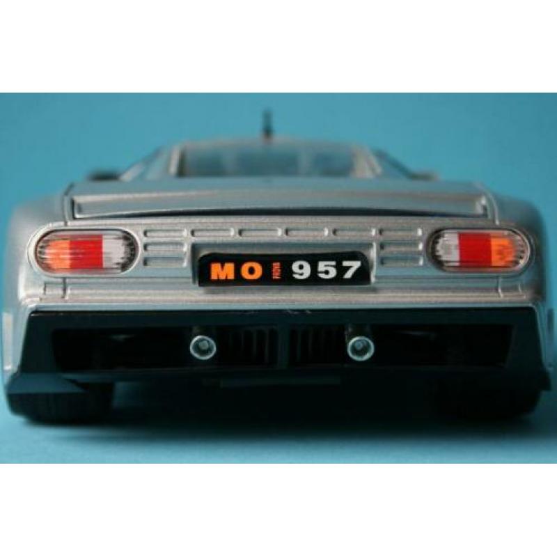 Bugatti EB110 - 1991, Modelauto 1:18