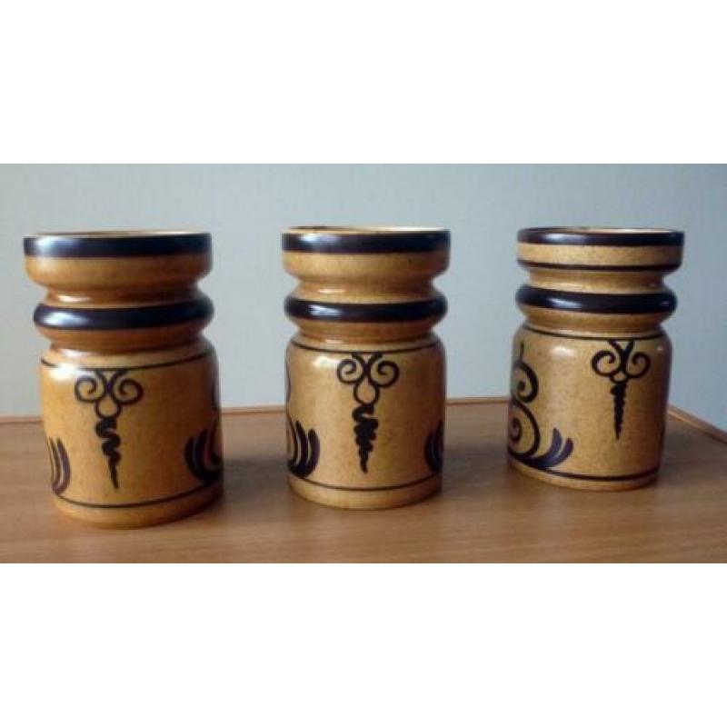 Drie puntgave Flora Gouda vaasjes decor Argos