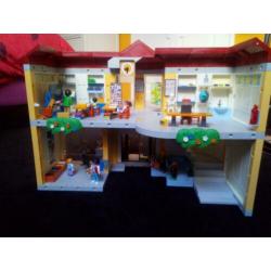 Pyaymobil Ingerichte basisschool (5923)