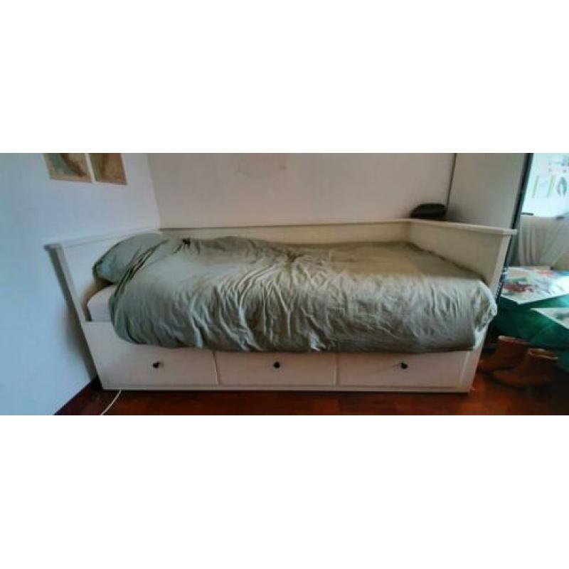 Ikea Hemnes bed