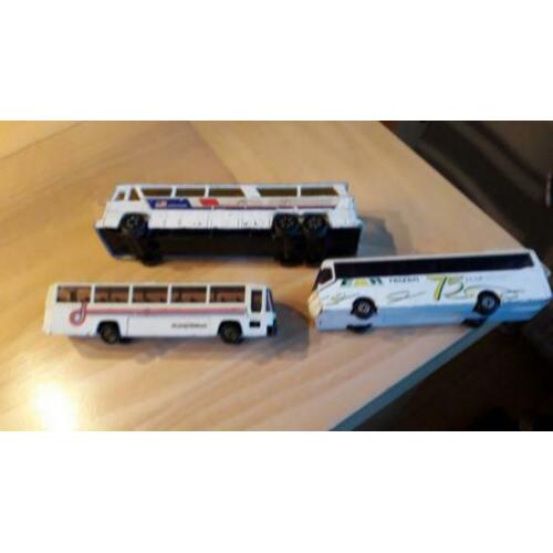 3 internationaal rijdende autobussen ,  alle  3 prima rijden