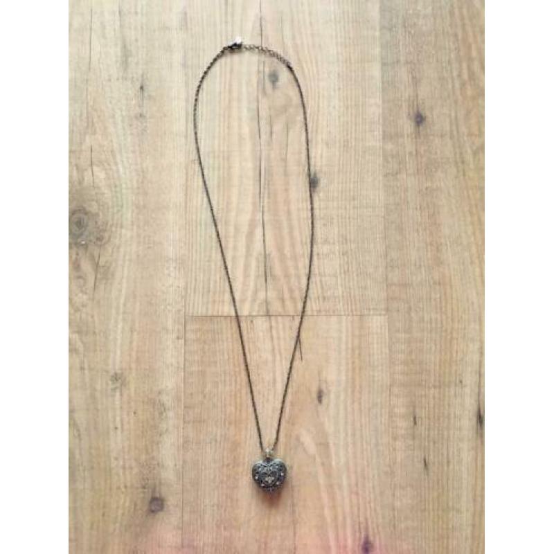 Gouden ketting met hartjes diamantjes van Six als nieuw!
