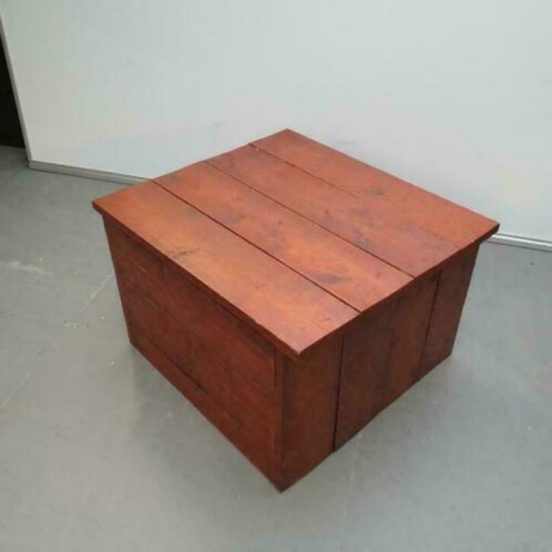 Houten tafel salontafel bijzettafel 84x76 cm