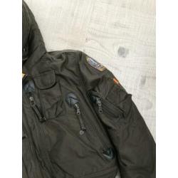Als NIEUW: heerlijke jas van PARAJUMPERS mt 140