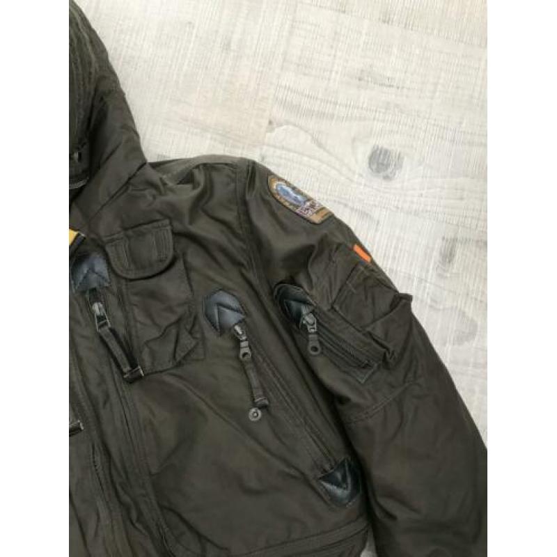 Als NIEUW: heerlijke jas van PARAJUMPERS mt 140