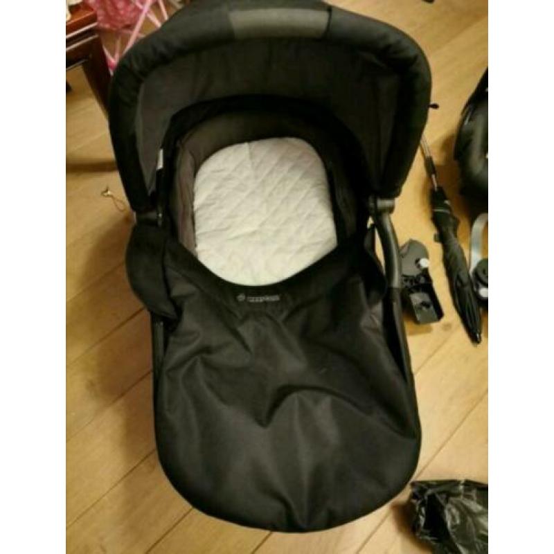 Maxi cosi mura 4 (auto stoel, reiswieg en kinderwagen!! )