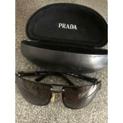 Prada zwarte zonnebril