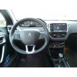Peugeot 2008 1.2 110PK Allure | NAVI | VOl AUTOMAAT | PANO |