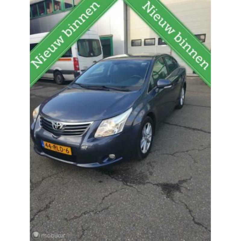* Toyota Avensis 1.8 VVTi Business 2011 AUTOMAAT , NAP *