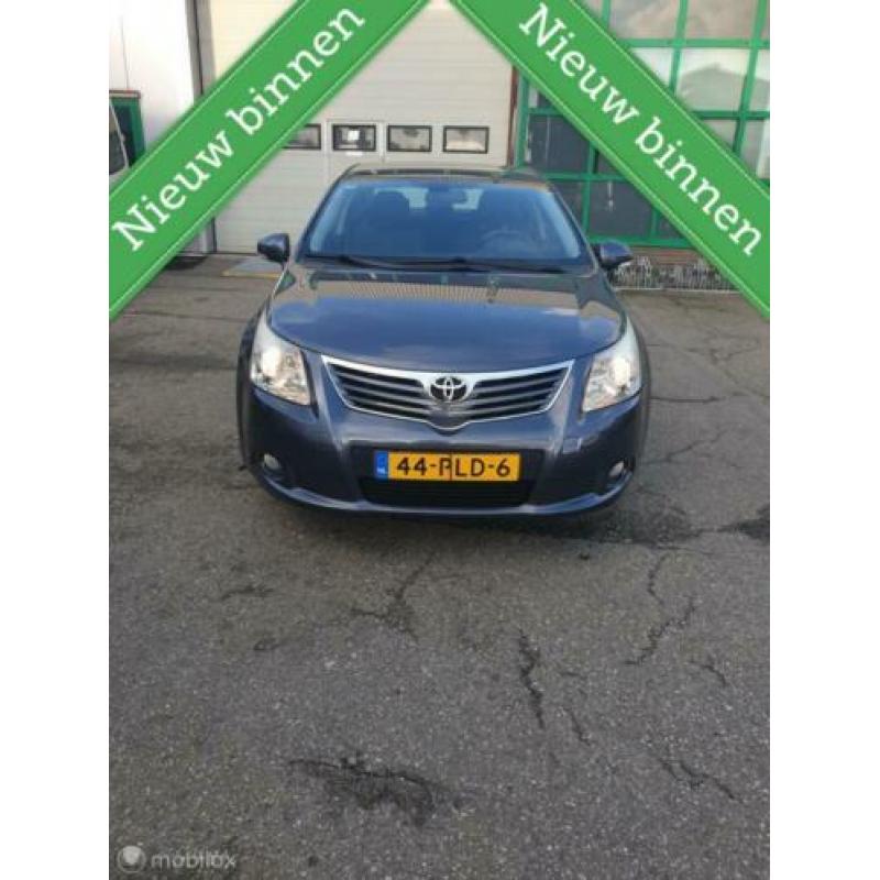 * Toyota Avensis 1.8 VVTi Business 2011 AUTOMAAT , NAP *