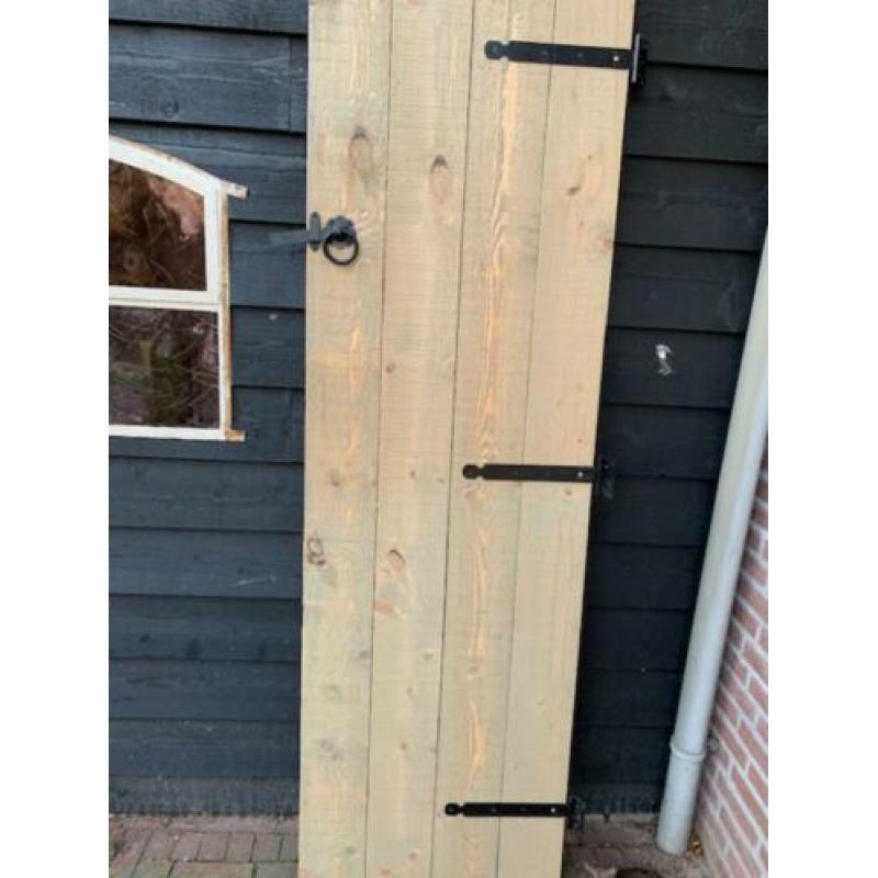 STOERE NIEUWE HOUTEN DEUR. Ook te gebruiken als BARNDEUR.
