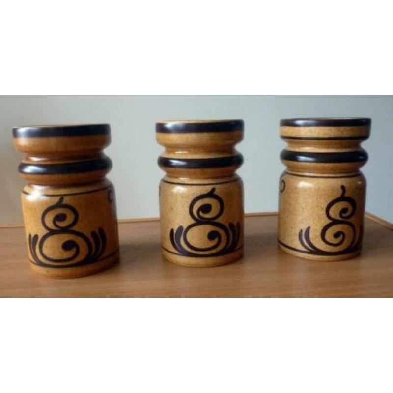 Drie puntgave Flora Gouda vaasjes decor Argos