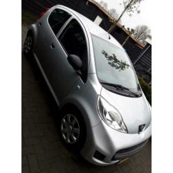 Peugeot 107 1.0 12V 5Deurs auto 2010 Grijs