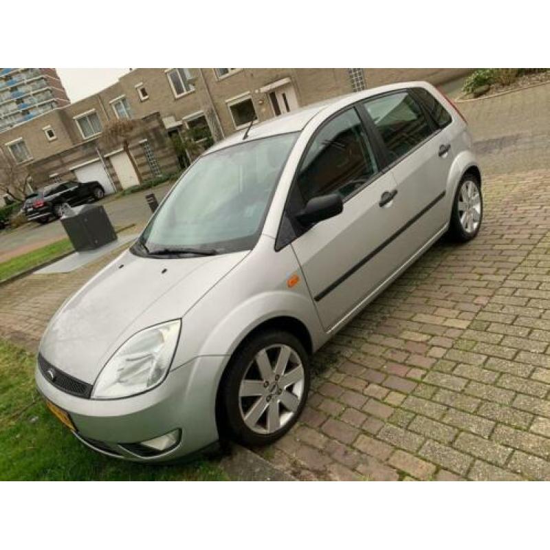 Ford Fiesta 1.4 16V 5DR 2005 Grijs