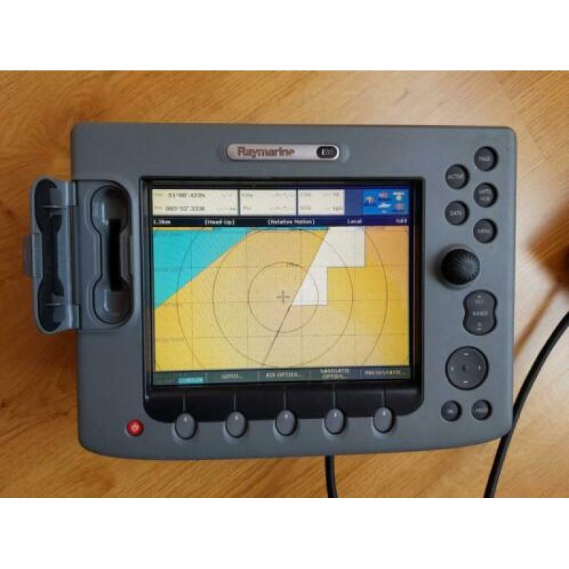 Raymarine E80 MFD kleurenkaartplotter