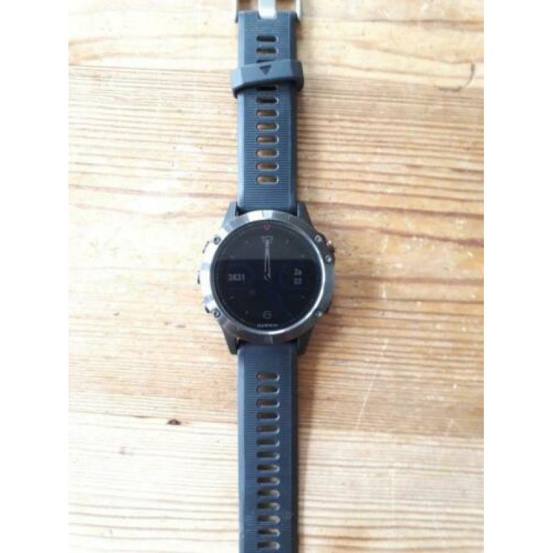 Garmin Fenix 5