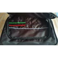 Te Koop! Twee laptop tassen, (1 x Targus (nieuw) en 1 x HP i