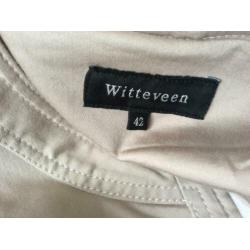 Mooi ecru/ beige getailleerd Witteveen jasje mt 42, L