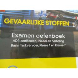 Boek ADR Gevaarlijke stoffen 2020 + examen oefenboek
