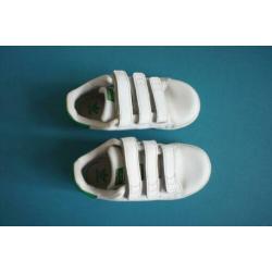 25-8243 Sneakers met klittenband; Stan Smith, Adidas, mt. 26