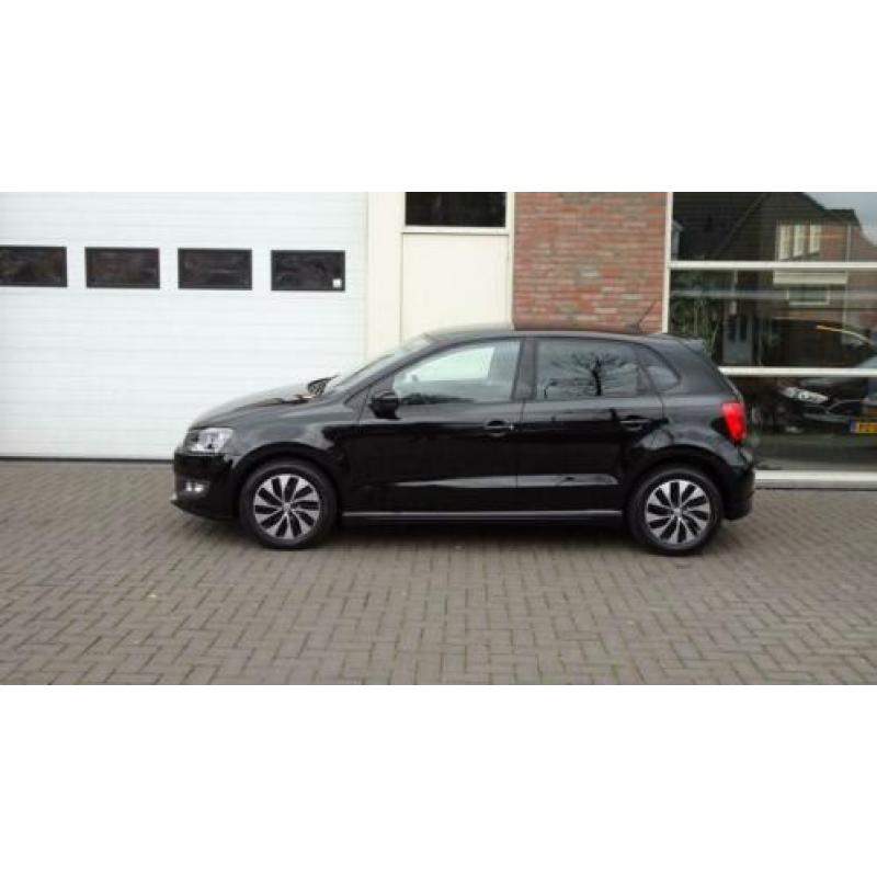 Volkswagen POLO 1.0 95 PK BLUE M CONNECTED 5D NAVI 2X PDC