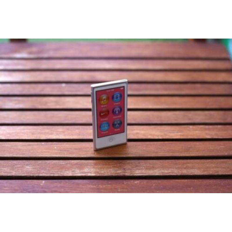 iPod nano 16gb 7G (zilver) - nieuw met garantie & accessoire