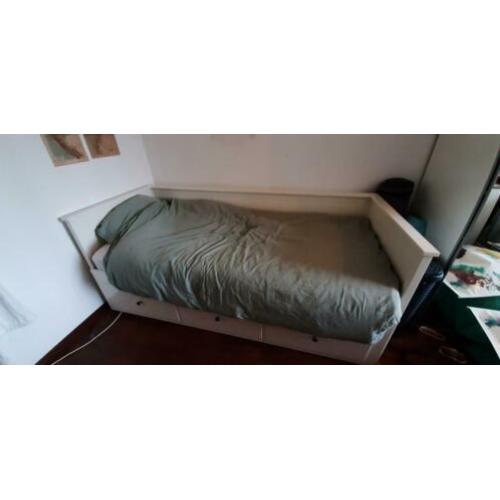 Ikea Hemnes bed