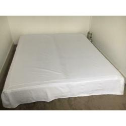 Tweepersoons boxspring met matrassen gratis af te halen