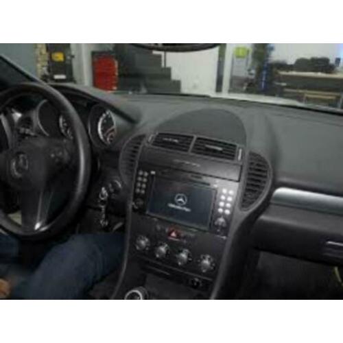 Mercedes SLK navigatie bouwjaar 2007 dvd parrot carkit usb