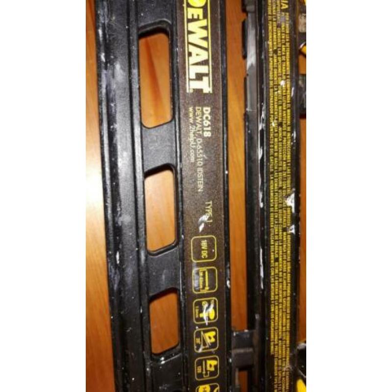 Dewalt DC618 18 V afwerk tacker body VERKOCHT