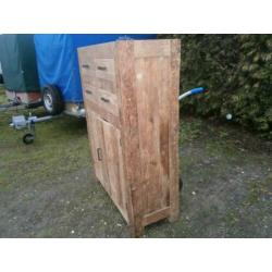 Meidenkast oud teak massief topper voor een laag prijsje
