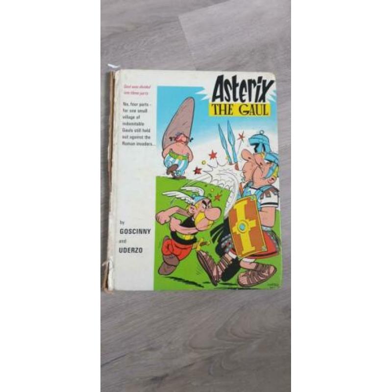 Asterix strips 3x Engelstalig 2x nederlands