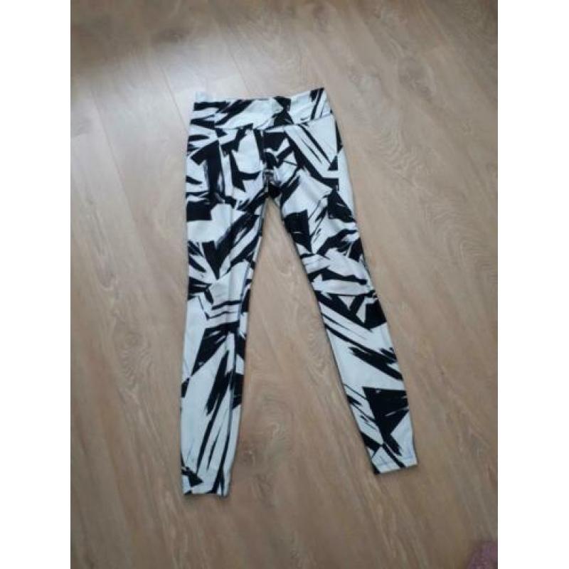 Nike legging maat s zwart wit