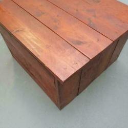 Houten tafel salontafel bijzettafel 84x76 cm