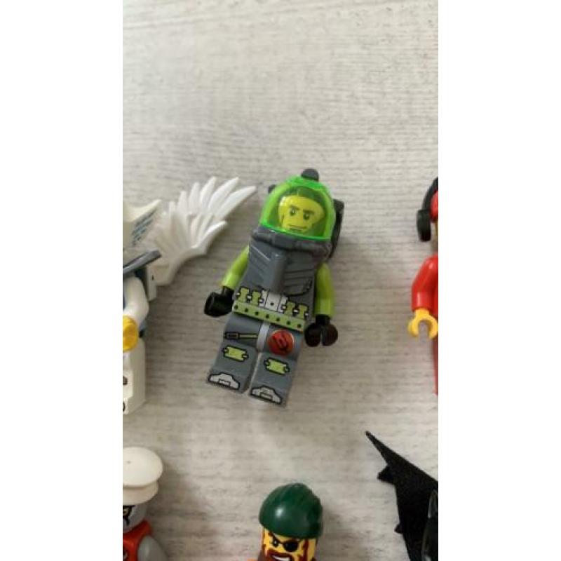 8 Lego minifiguren