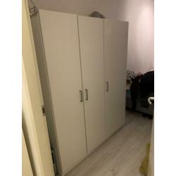 Goedkopen Ikea kledingkast