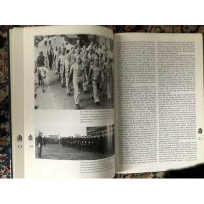 Contact Oud-Mariniers 1950 - 1990. Hardcover, 92 blz. met f
