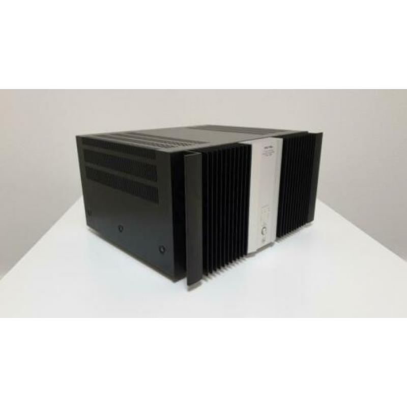 Rotel RBM1095 Eindversterker