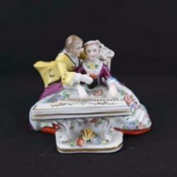 Sitzendorf porseleinen beeld - Vrouw en man met piano