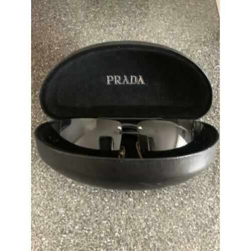 Prada zwarte zonnebril