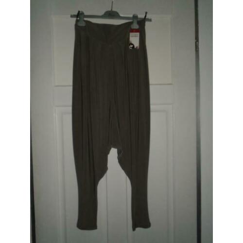 Magna Taupe Lange Stretch Harem Broek maat 52-54 Nieuw